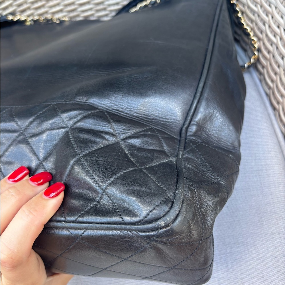 Authentic CHANEL vintage black lambskin leather shopping tote - Picture 10 of 16